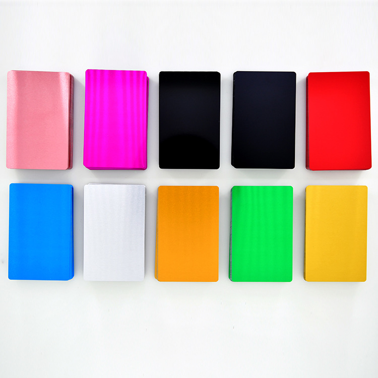 Goldene Metallvisitenkarten Royal Gold Edition mit elegantem Design